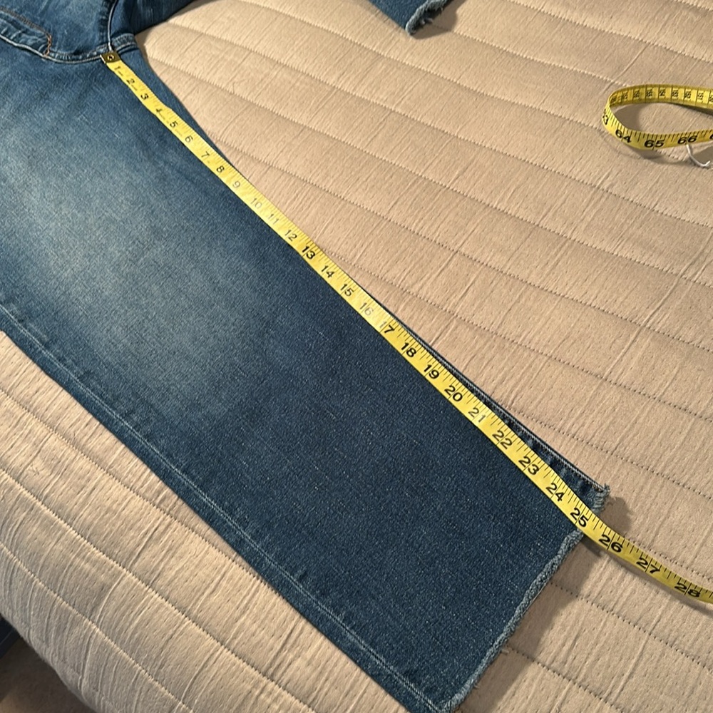 Joe's Jeans Blue Ankle Cropped Denim, high rise - Picture 7 of 12